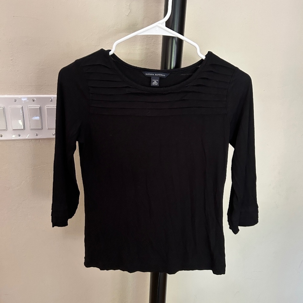 Banana Republic Black Stretchy 3/4 Sleeve Fitted Blouse